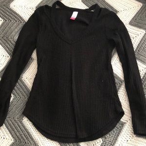 Long sleeve black top